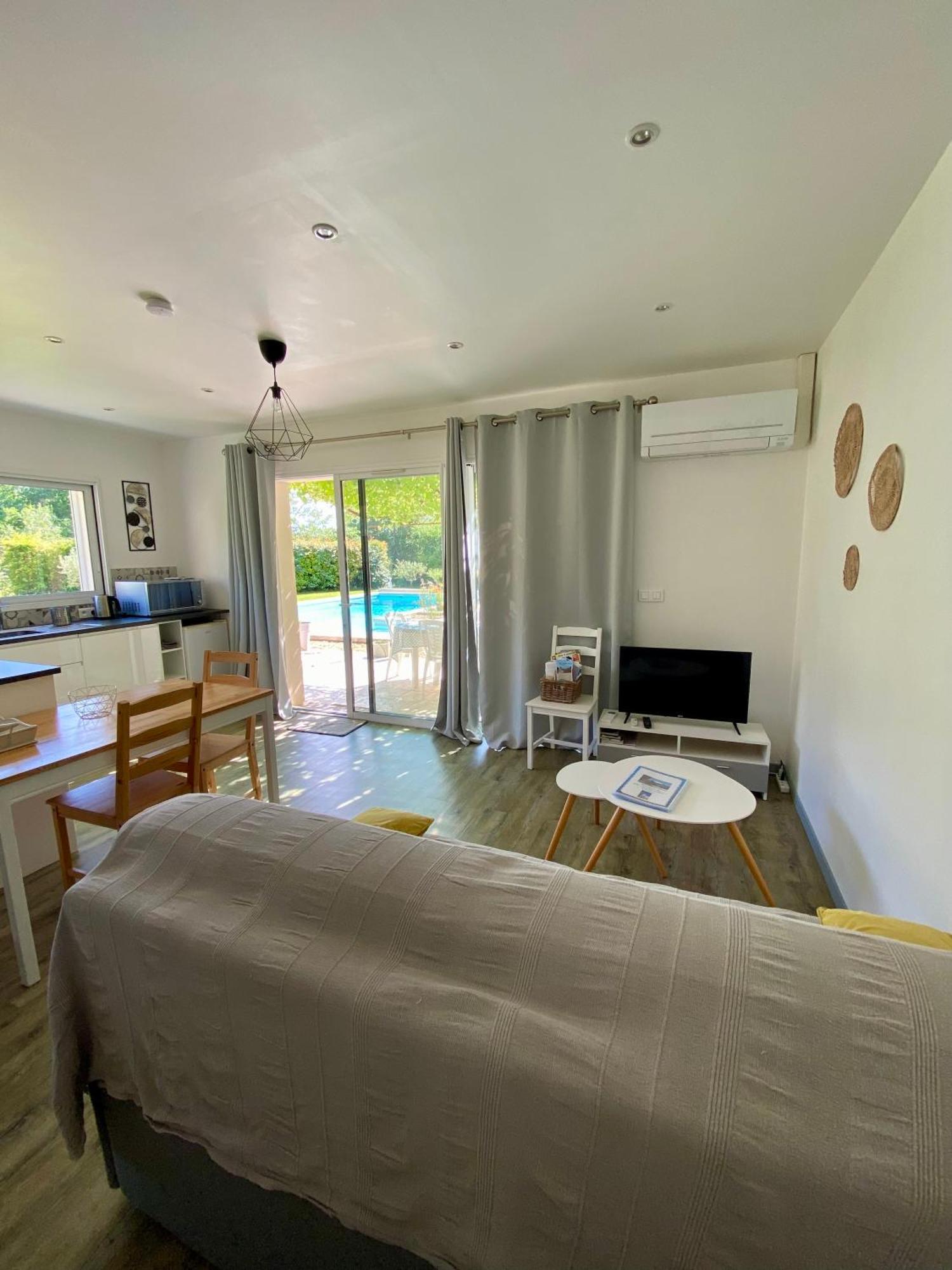 La Petite Maison Robion en Luberon Bilik gambar