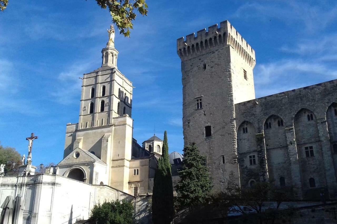 La Petite Maison Robion en Luberon Luaran gambar