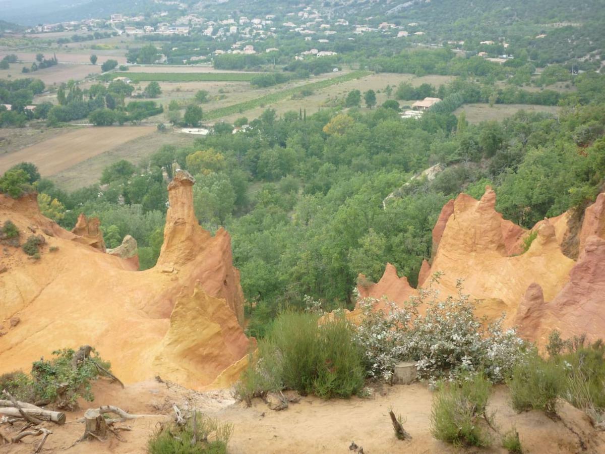 La Petite Maison Robion en Luberon Luaran gambar